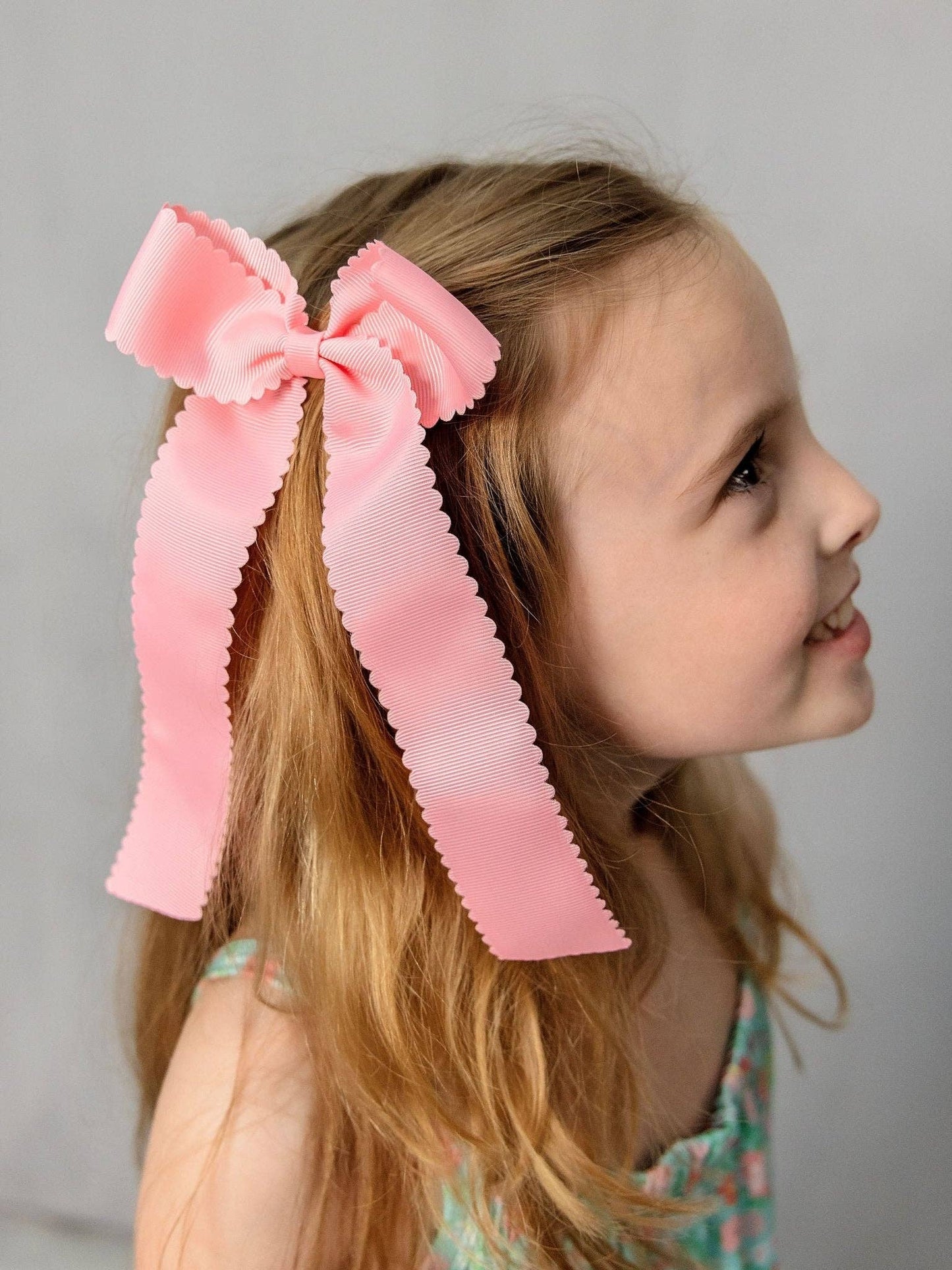 Scalloped Long Tail Bow with Alligator Clip